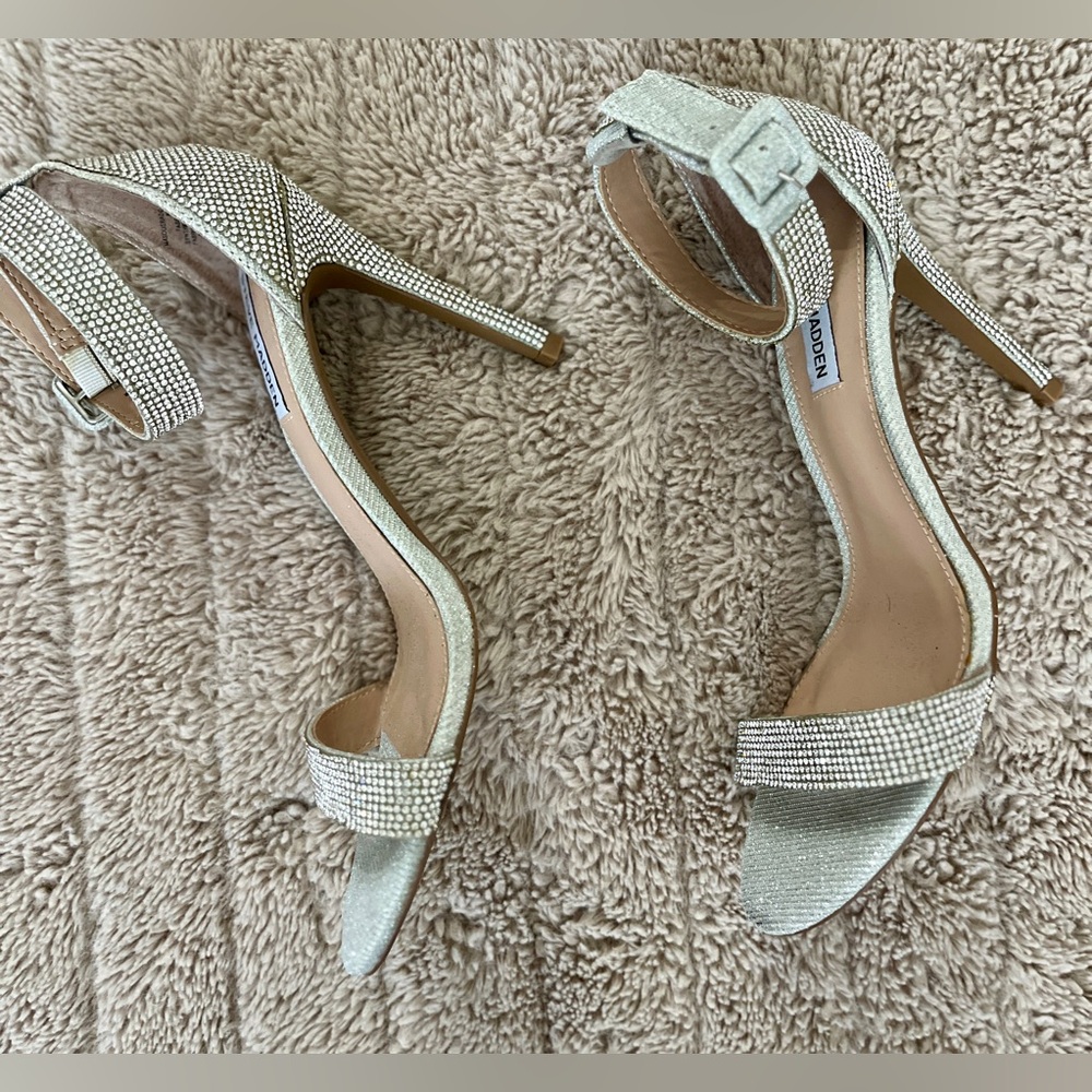 Steve Madden Heeled Sandal Silver Rhinestoned Strappy Ankle Strap Spike Heel 8 - Picture 10 of 16